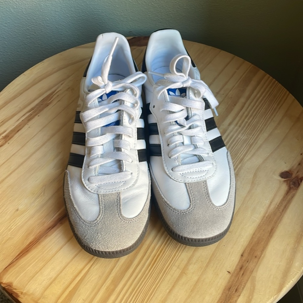 Sambas - Picture 2 of 6
